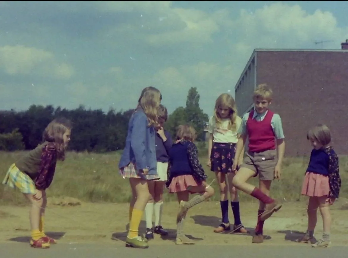 ME AND THE GIRLS 1973 © PAR THIERRY SMITS